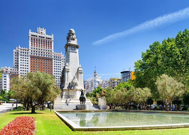 מדריד Punta Me Beautiful Apartment In Plaza Espana מראה חיצוני תמונה